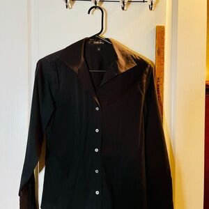 Paperwhite Black Button Down